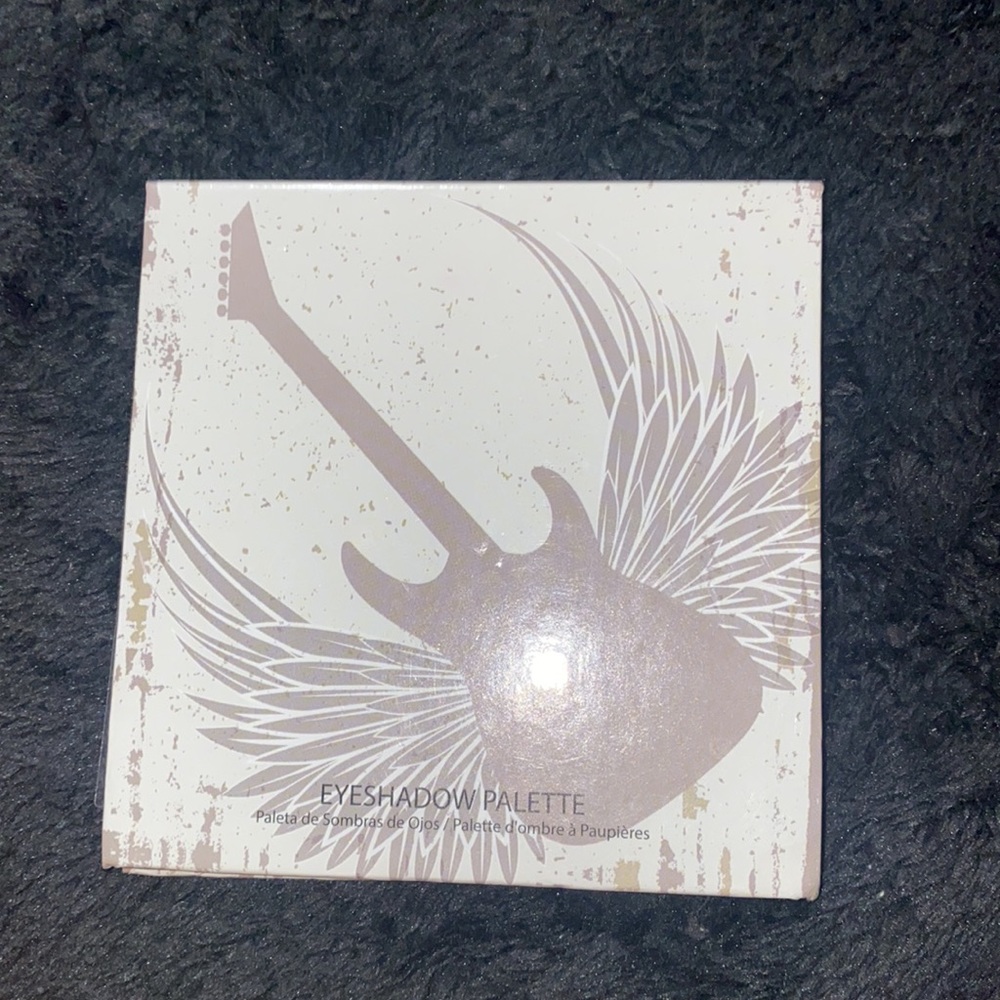 🌵New Glam Metals eye shadow pallet! - Picture 4 of 4
